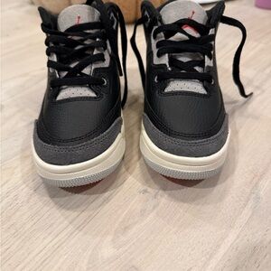 Kids Jordan 3 Rare Air
